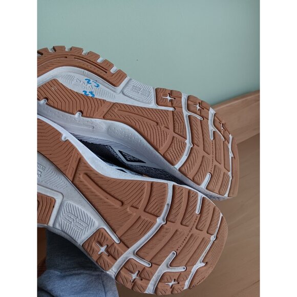 Sold - Picture 6 of 9